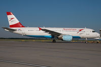 OE-LBO @ VIE - Austrian Airlines AIrbus 320