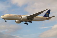 HZ-AKI @ EGLL - Short final rwy 27R