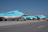 HL7437 @ VIE - Korean Air Cargo Boeing 747-400