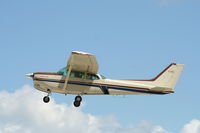 N169EC @ KOSH - Cessna 172RG
