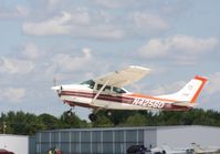 N42560 @ KOSH - Cessna 182L