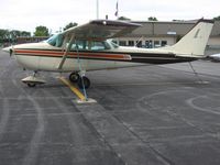 N4688 @ PCW - On the ramp at Port Clinton, Ohio - by Bob Simmermon
