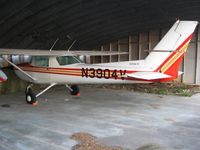 N3904V @ 14G - In her crib at Fremont, Ohio - by Bob Simmermon
