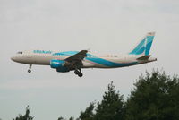 EC-HQL @ EBBR - flight VY7060 is descending to rwy 20 - by Daniel Vanderauwera