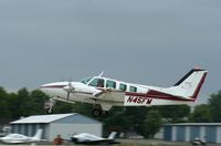 N45FM @ KOSH - Beech 58