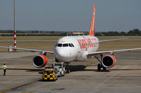 G-EZNM @ BUD - Airbus A319-111 - by Juergen Postl