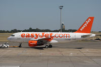 G-EZNM @ BUD - Airbus A319-111 - by Juergen Postl