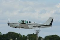 N871R @ KOSH - Beech 33