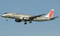 OE-IHB @ LOWW - short finals RWY34 - by Wolfgang Kronfuss