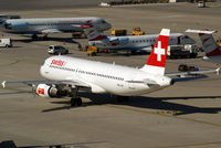 HB-IJH @ VIE - Swiss Airbus A320-214