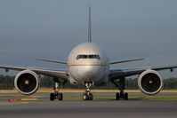 HZ-AKK @ VIE - Saudia Boeing 777-200