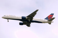 N690DL @ YVR - Landing at YVR