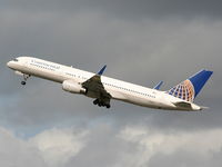 N19141 @ EGCC - Continental Airlines - by Chris Hall