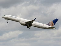 N19141 @ EGCC - Continental Airlines - by Chris Hall