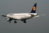 D-AIQL @ EBBR - several seconds before landing on rwy 25L