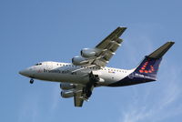 OO-DJQ @ EBBR - arrival of flight SN3708 to rwy 25R