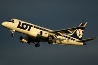 SP-LIC @ VIE - LOT Polish Airlines Embraer ERJ-175