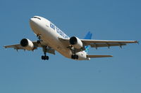 C-GFAT @ EBBR - arrival of flight TSC158 to rwy 25R