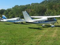 N7069W @ OH36 - Nearly matching paint - EAA fly-in breakfast at Zanesville, Ohio