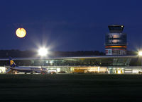 EI-EBT @ LOWG - Full moon ... :-)