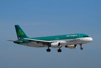 EI-DEO @ EIDW - Landing Rwy 10 - by Noel Kearney