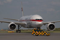 A6-ALN @ VIE - UAE Government Boeing 777-200