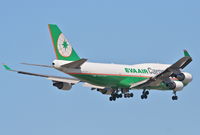 B-16406 @ KORD - Eva Air Cargo Boeing 747-45E, B-16406 on approach RWY 10 KORD - by Mark Kalfas