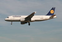 D-AIQM @ EBBR - arrival of flight LH4572 to rwy 25L
