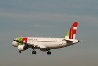 CS-TNG @ EBBR - flight TP604 is descending to rwy 25L