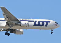 SP-LPB @ KORD - LOT Boeing 767-35D, SP-LPB on final RWY 10 KORD - by Mark Kalfas