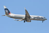N577AS @ KORD - Alaska Boeing 737-890, N577AS on approach RWY 10 KORD - by Mark Kalfas