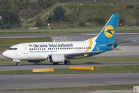 UR-GAK @ LOWW - Ukraine International 737-500