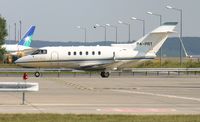P4-PRT @ LOWW - Daidalos Aviation AVV Raytheon Hawker 800XP