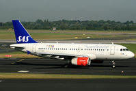 OY-KBR @ DUS - visitor - by Wolfgang Zilske