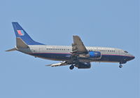 N328UA @ KORD - United Airlines Boeing 737-322, N328UA RWY 10 approach KORD - by Mark Kalfas