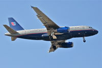 N811UA @ KORD - United Airlines A319-131, N811UA short final RWY 10 KORD - by Mark Kalfas