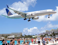 N17122 @ SXM - . - by Roland Aigner