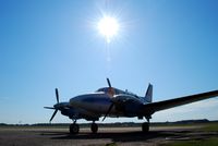 N1999G @ DCM - Beech King Air