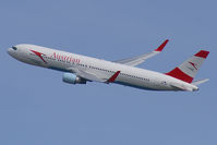 OE-LAZ @ VIE - Austrian Airlines Boeing 767-300 - by Thomas Ramgraber-VAP
