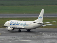 YR-BAD @ VIE - Probably the first visit of a Blue Air 737 at VIE - arriving as JOR 153 from Bucharest - by P. Radosta - www.austrianwings.info