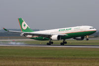 B-16310 @ LOWW - VIE09 - by Peter Pabel