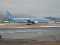 HL7764 @ SFO - Taxing for take off. - by Daniel