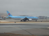 HL7764 @ SFO - Taxing for take off - by Daniel