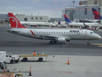 N626CZ @ BOS - Taxing out of the gate. - by Daniel