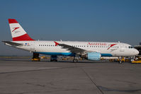 OE-LBO @ VIE - Austrian Airlines Airbus 320
