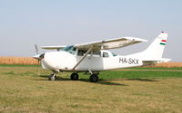 HA-SKX photo, click to enlarge HA-SKX photo, click to enlarge