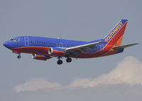 N505SW @ KSFO - Short final one of the 28's.