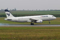EP-IEA @ LOWW - Iran Air Airbus A320 - by Florian Seibert