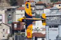 N19MX - Red Bull Air Race Porto 2009 - Matt Hall - by Juergen Postl