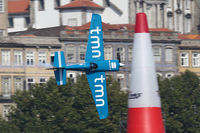 N395JM - Red Bull Air Race Porto 2009 - Mike Goulian - by Juergen Postl